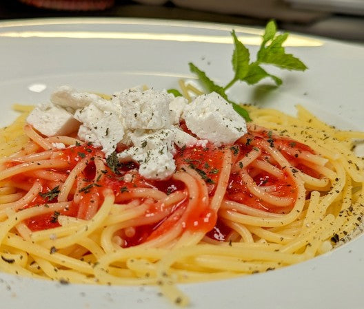 SPAGETTI MIT ERDBEERSAUCE